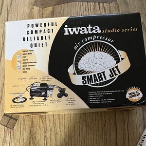 Iwata Studio Series Smart Jet Air Compressor. Mac.